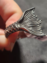 Load image into Gallery viewer, Mermaid Tail Ring

